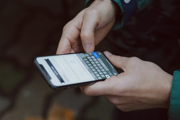 Message saisi sur un smartphone